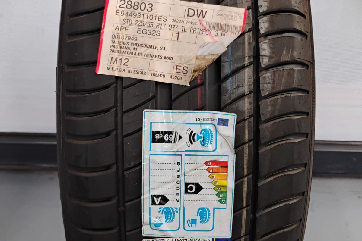225.55R17_