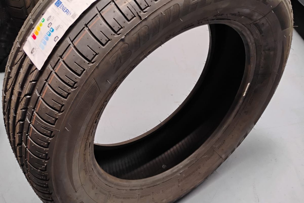 235.60R18-
