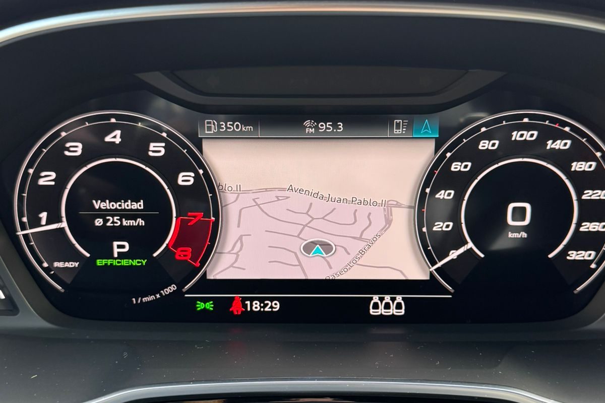 Audi RSQ3