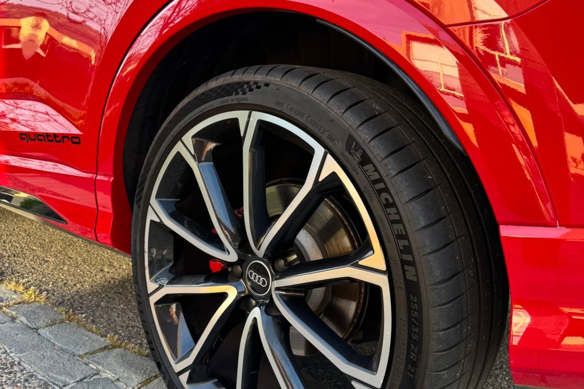 Audi RSQ3_4