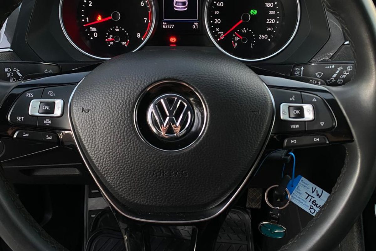Volskwagen Tiguan. 10