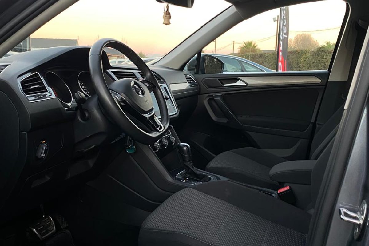 Volskwagen Tiguan. 12