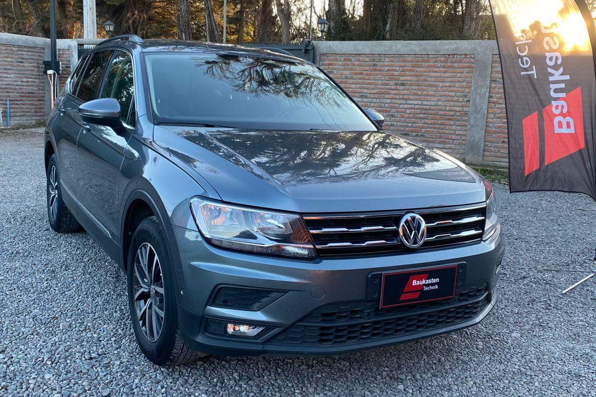Volskwagen Tiguan. 20