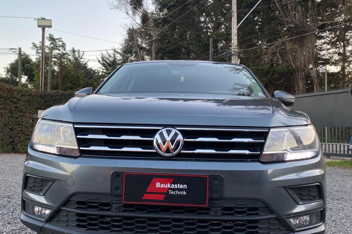 Volskwagen Tiguan. 3