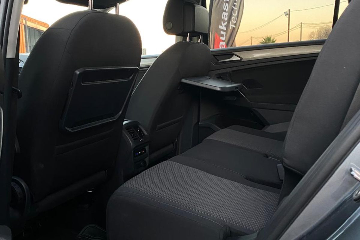 Volskwagen Tiguan. 8